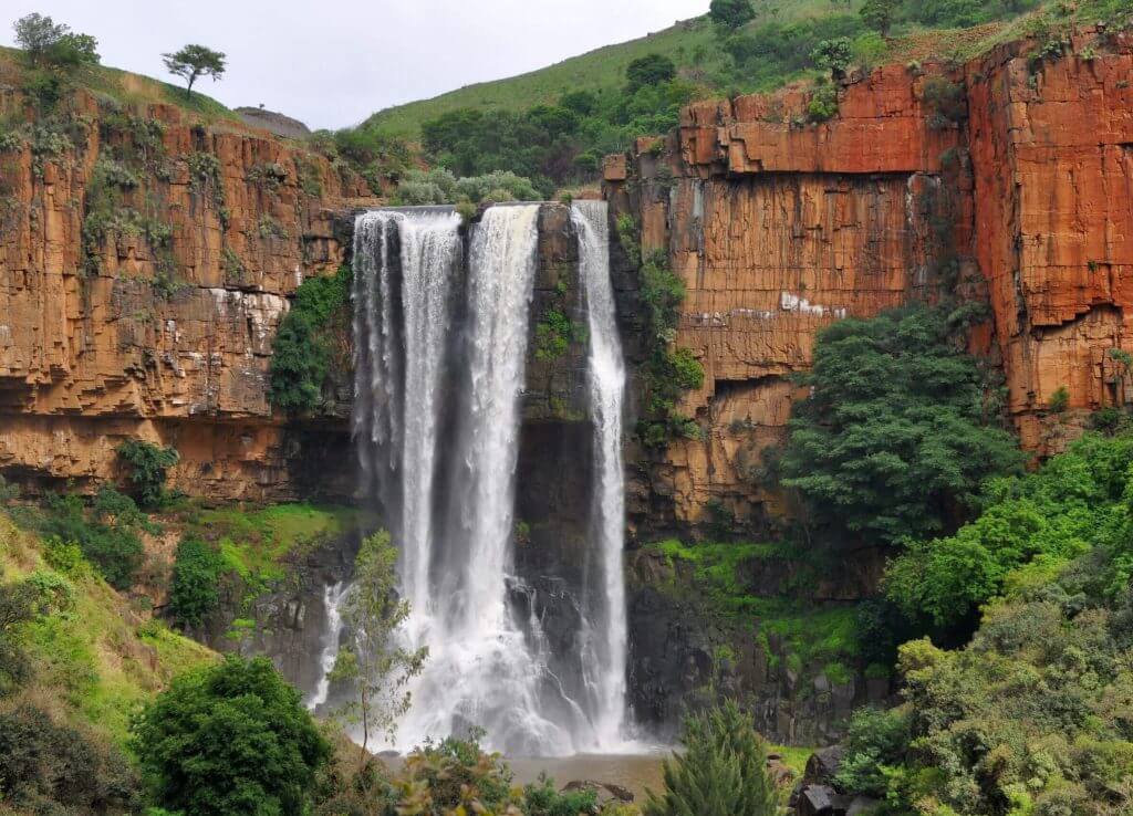 Waterval bij de Drakensbergen
